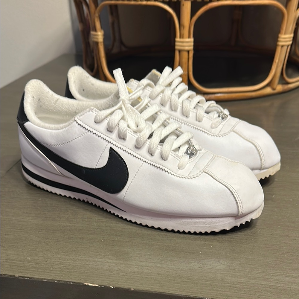 Nike White and Black Sneaker Cortez